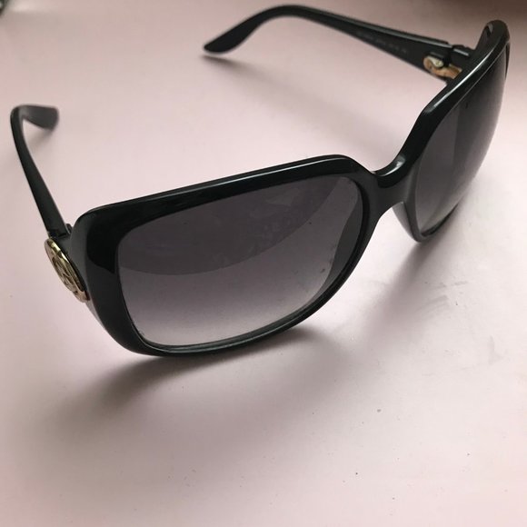 Women's Gucci Sunglasses - Picture 7 of 8